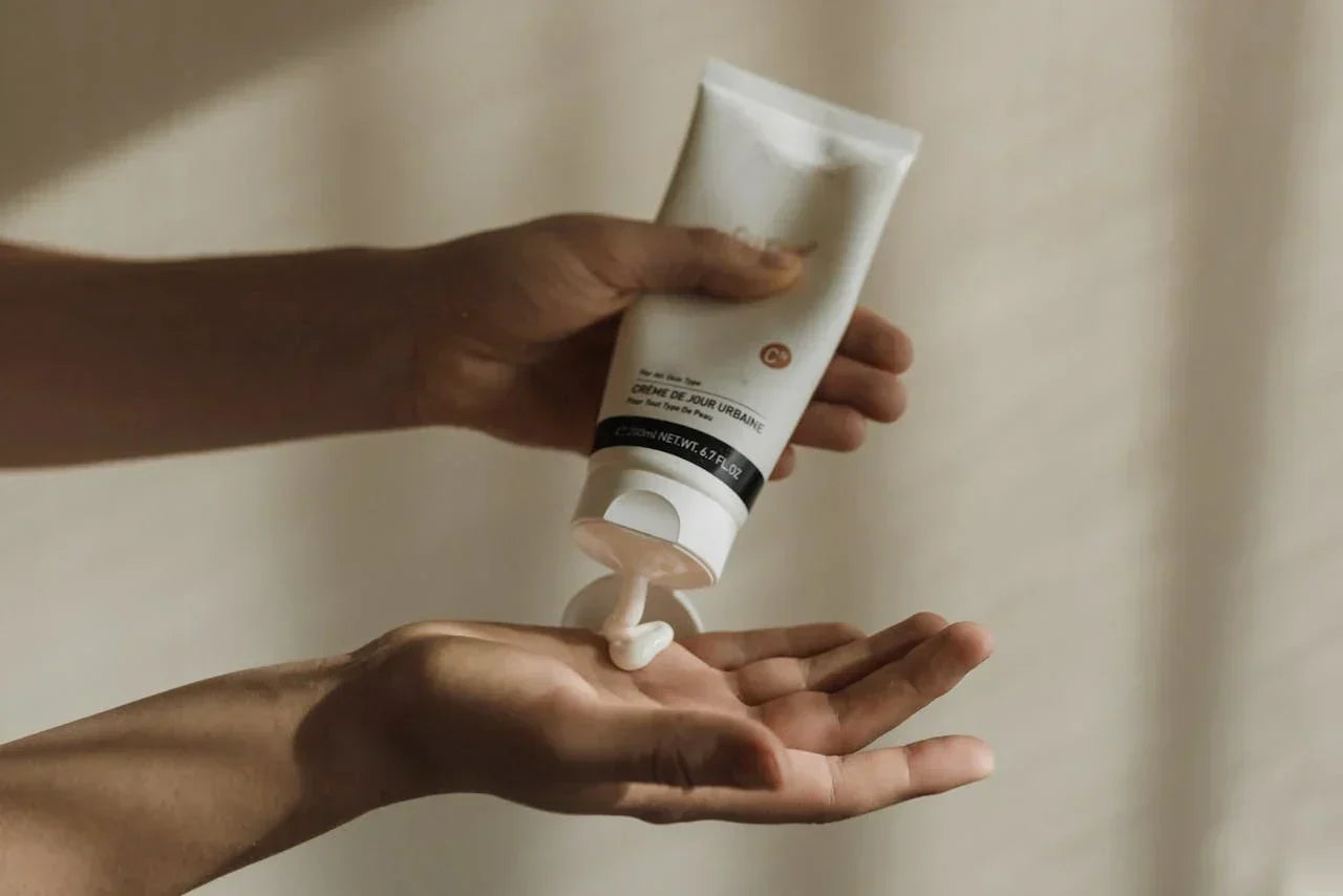 Crema hidratante y colágeno